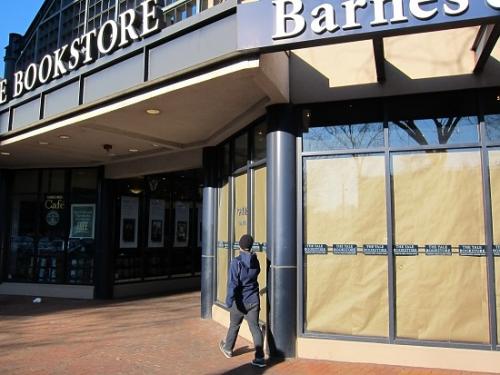 220711-barnes_and_noble-550x413_500.jpg