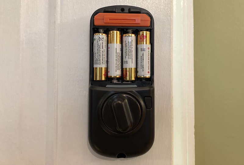 yale_assure_lock_sl_batteries.jpg