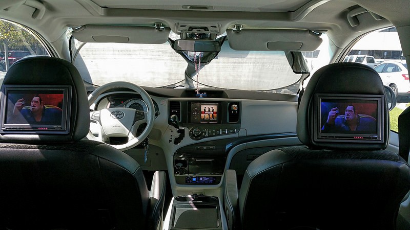 Toyota-Apple-Entertainment-System-800x450.jpg