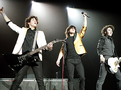 jonas_brothers-new-album-june-15.jpg