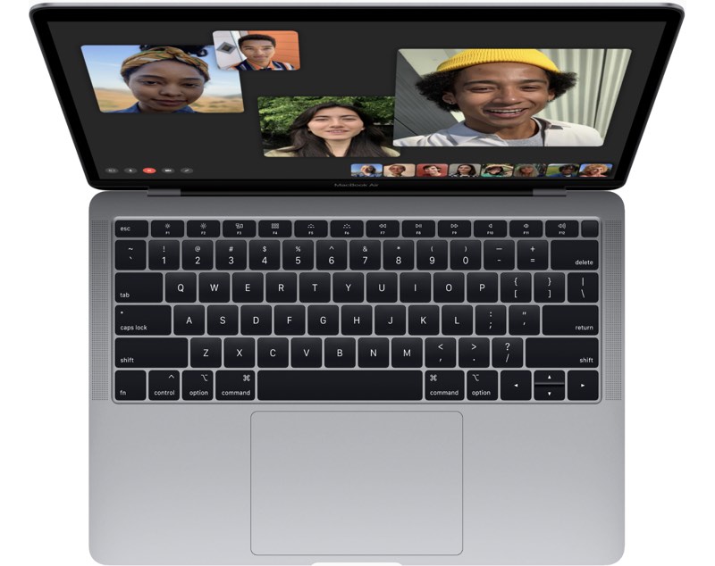 macbookairgroupfacetime.jpg