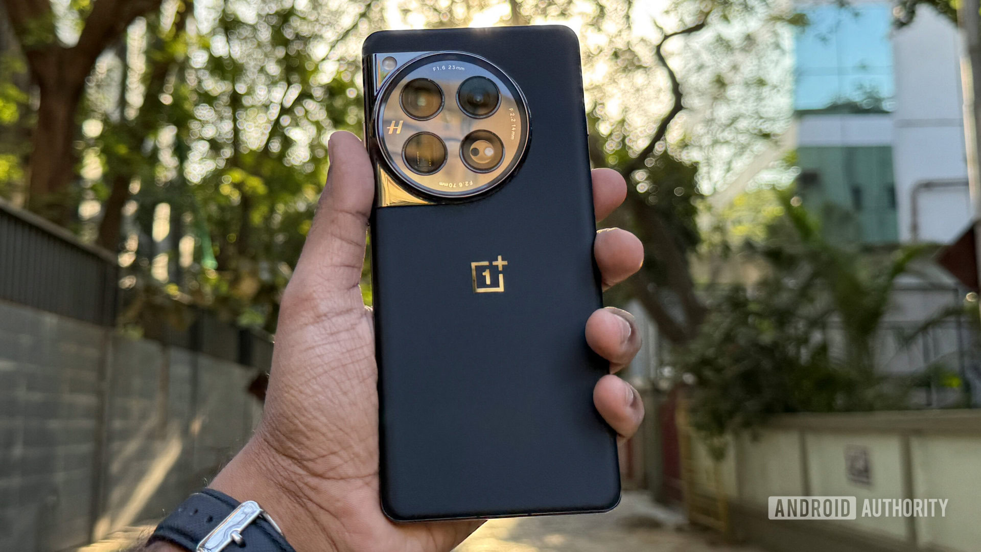 www.androidauthority.com