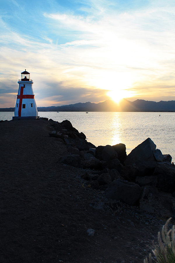 Lighthouse_Beauty_by_iSeePhotoDesign.jpg