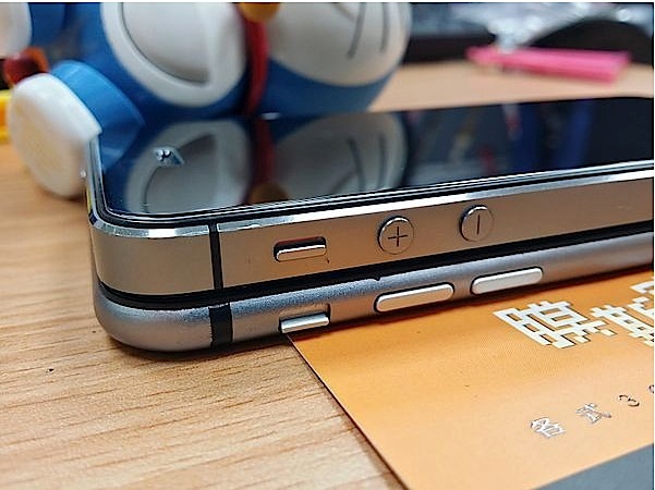 iPhone-6-vs-iPhone-5s-vs-HTC-One-M8-21.jpg