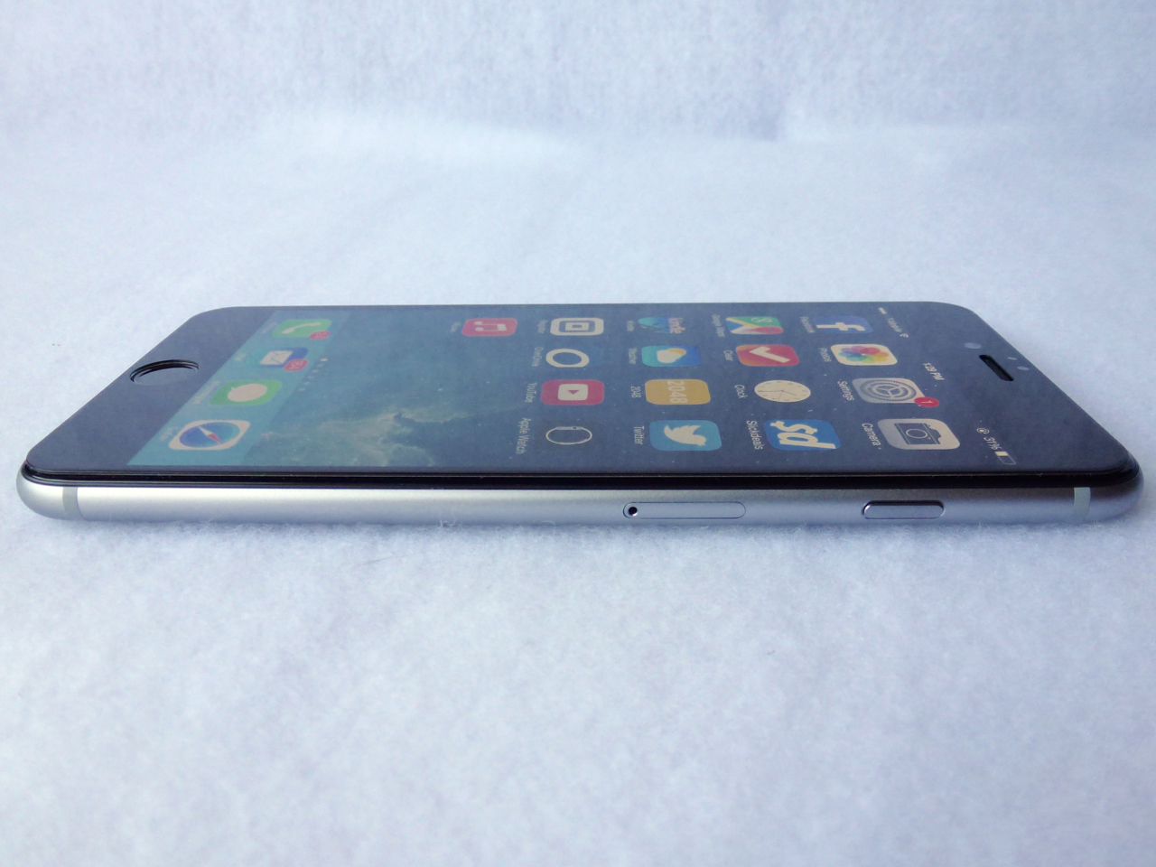 iLoome-ScreenMate-for-iPhone-6-Plus-Side.jpg