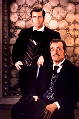 Mel-Gibson-and-James-Garner-in-Maverick-1994-0.jpg