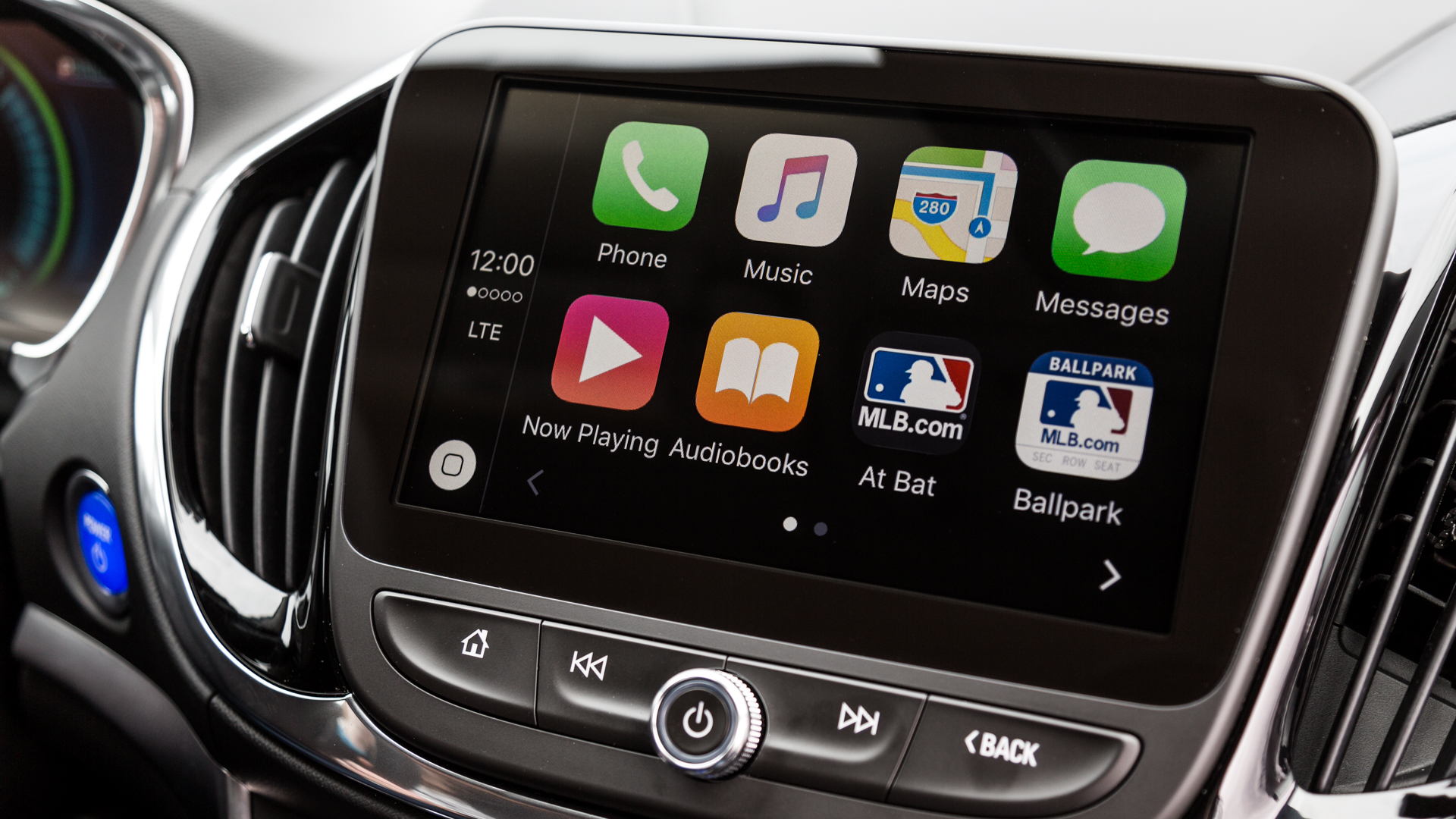 chevy-volt-carplay-mho_008-22-100655967-orig.jpg