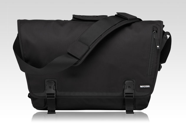 incase-messenger-bag-1.jpg