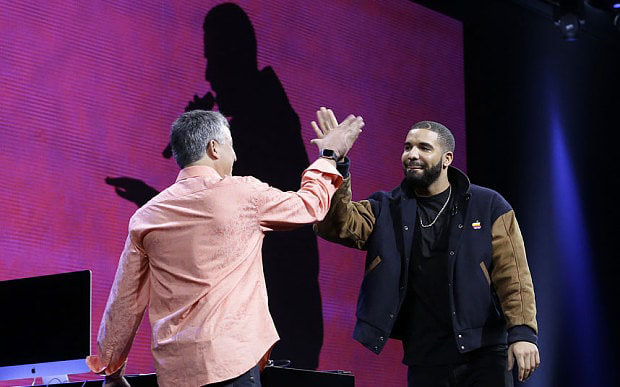 drake-cue.jpg