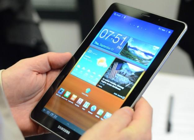08-Samsung-Galaxy-Tab-7-7.jpg