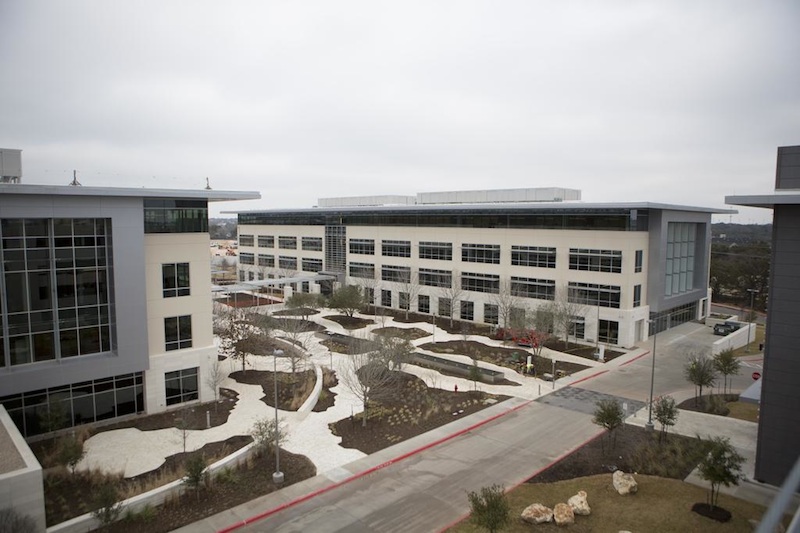 apple_austin_campus_feb_2014.jpg