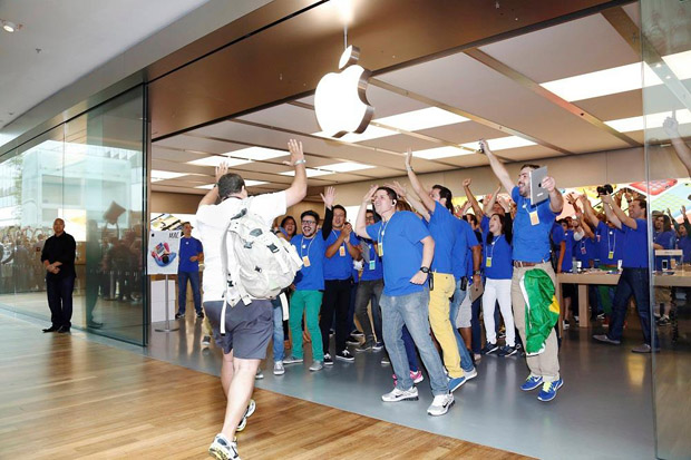 apple_store_rio.jpg