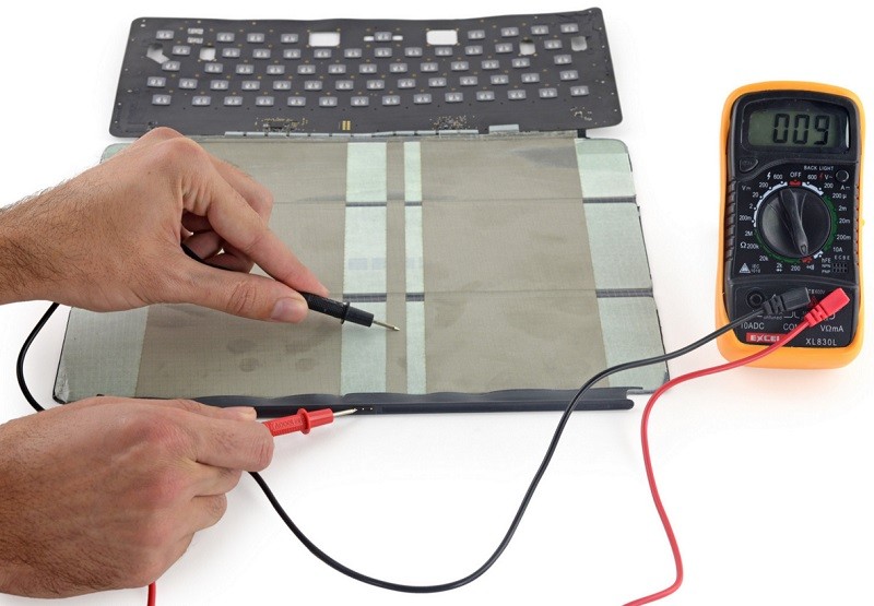 smart-keyboard-teardown-3-800x555.jpg