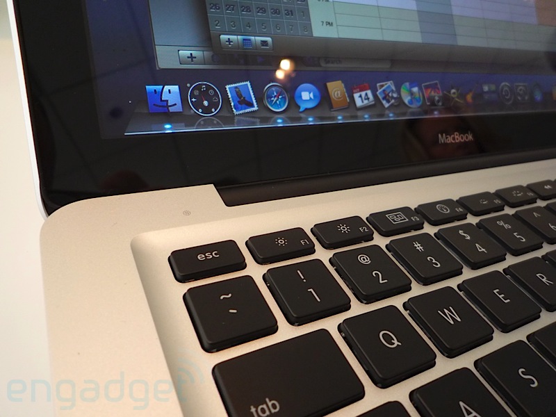 apple-new-macbook-hands-on-13.jpg
