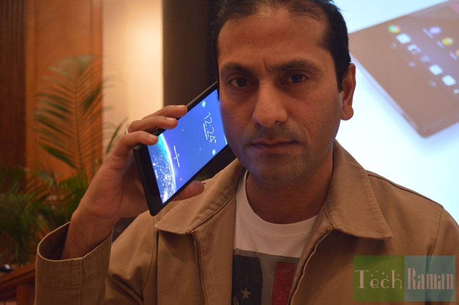 sony-xperia-z-ultra-on-use.jpg