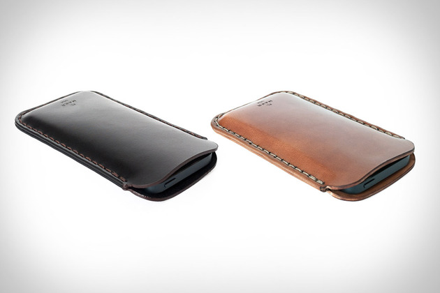 makr-iphone-sleeves-xl-thumb-630xauto-23173.jpg