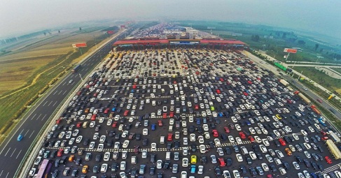 Vehicles-stuck-in-traffic-jam-due-to-check-point-in-China.jpg