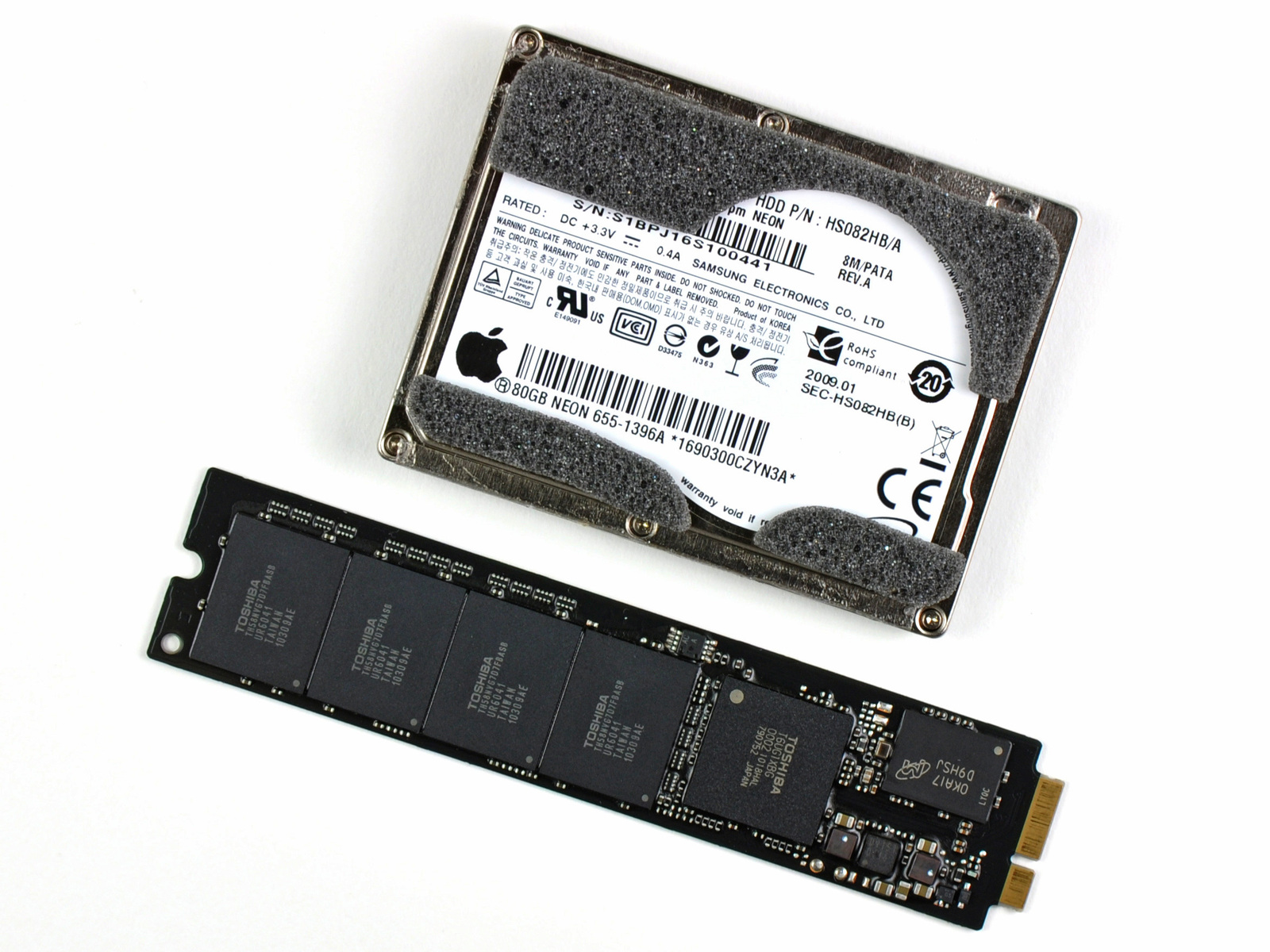 Увеличить ssd память. Оперативная память и жесткий диск. Память SSD жёсткий диск. Оперативная память MACBOOK Air 11. Оперативная память для MACBOOK Air 2011.