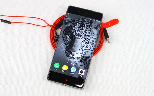ZTE-Nubia-Z9-close-up-image-GSMINSIDER.com-photo-7.jpg