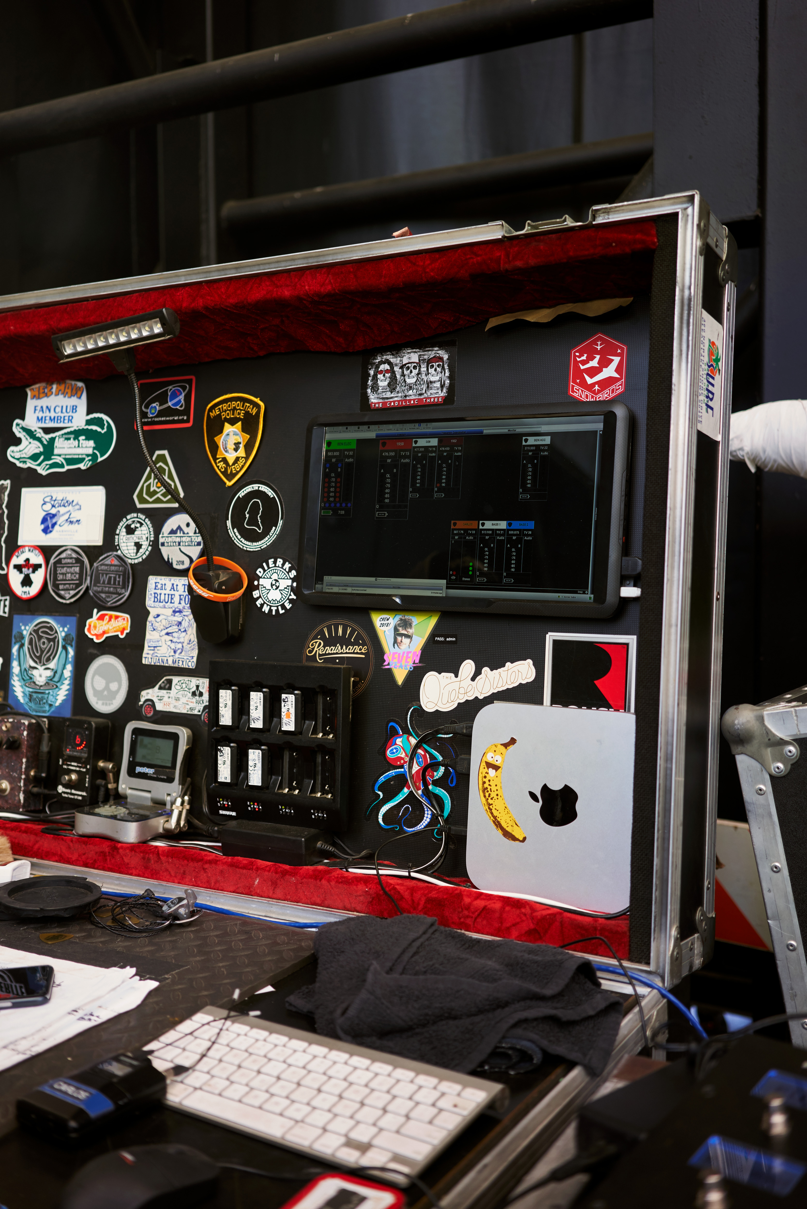 Dierks-Bentley-to-Neverland-Mac-mini-setup-10302018.jpg