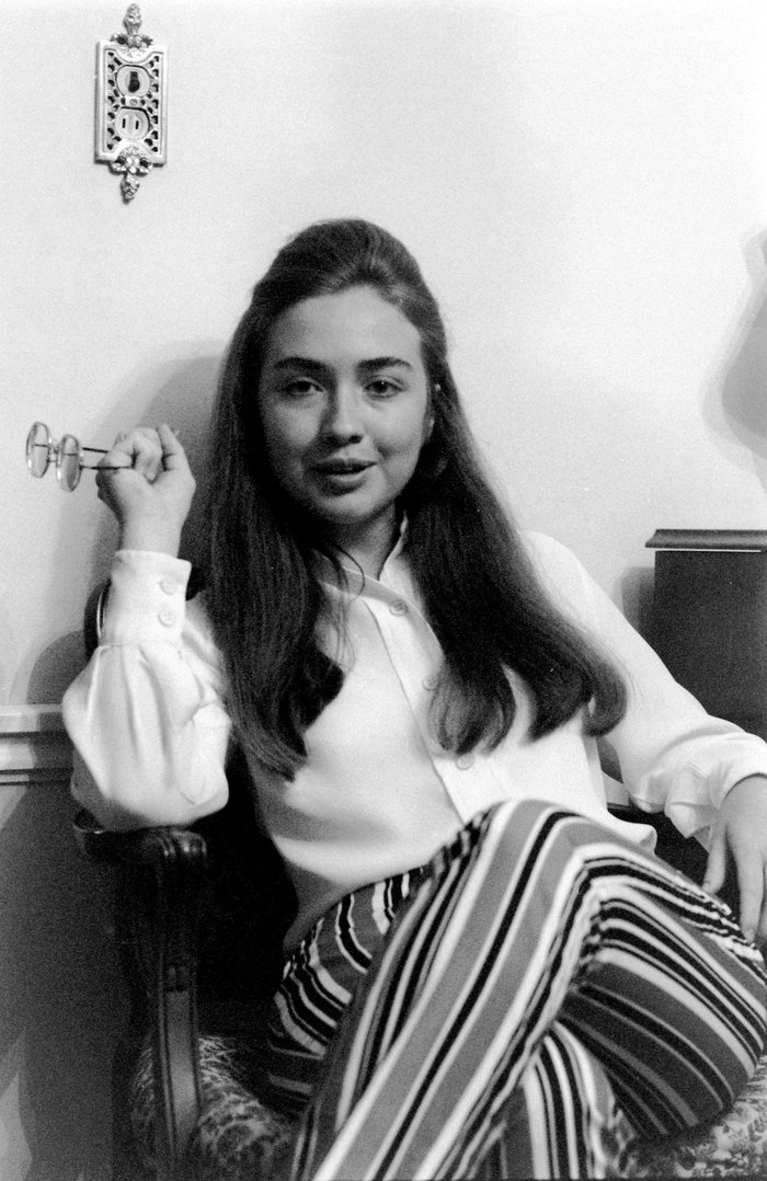 hillary-clinton-wellesley1_custom-a8c5ca1d2549da0d91af7a8c17f059b1a7ded8c0-s700-c85.jpg
