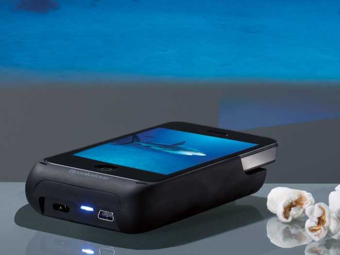 this-pocket-projector-will-let-you-use-your-phone-in-a-whole-new-way.jpg