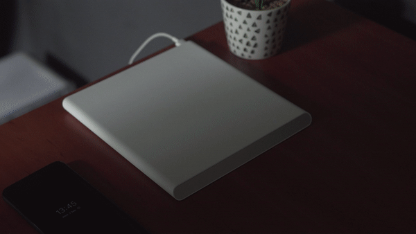Xiaomi-Mi-20W-Smart-Wireless-Charger.gif
