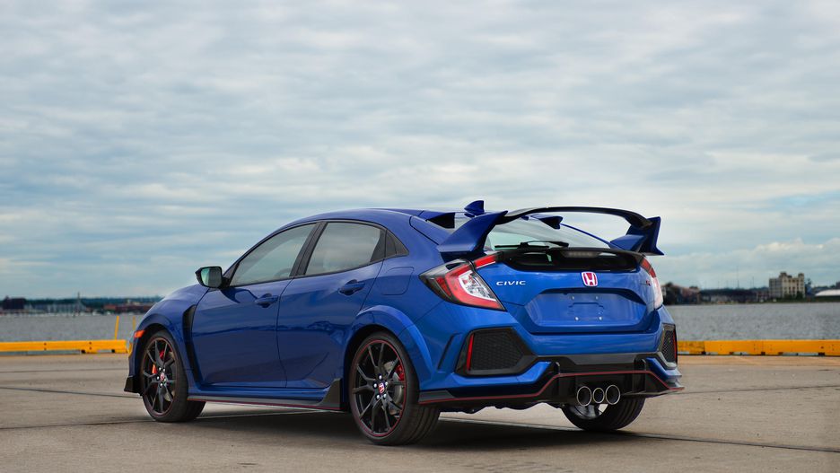 2017-honda-civic-type-r-vin-01-2.jpg