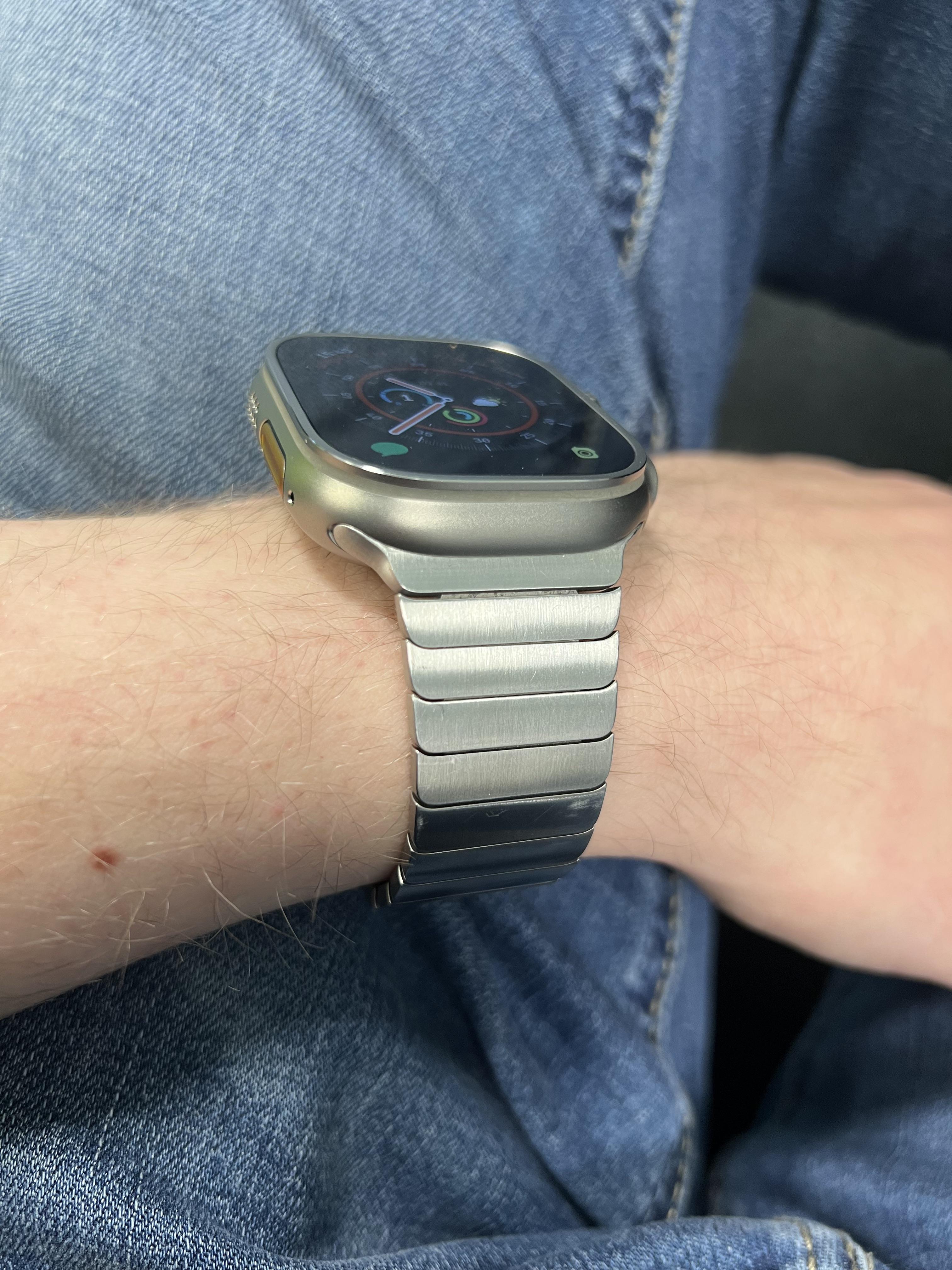 Apple Watch Ultra with 42mm Silver Link Bracelet? | MacRumors Forums