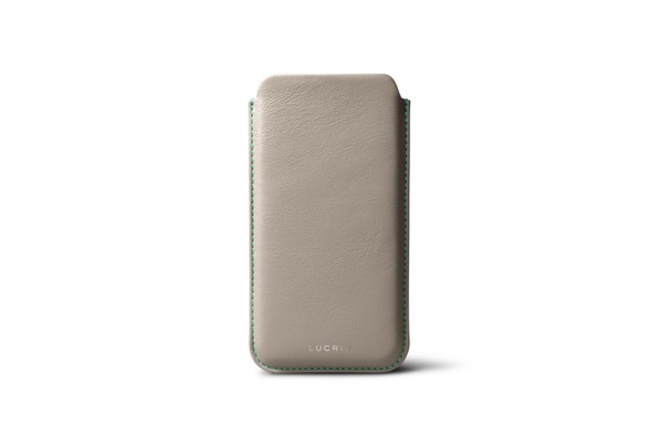 iphone-se-sleeve-light-taupe-smooth-leather-21.jpg