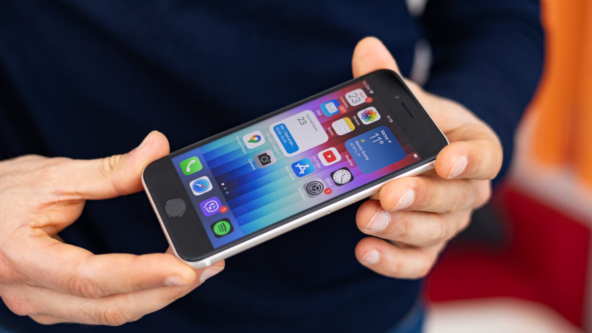 www.phonearena.com