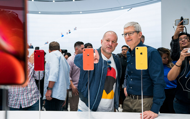 31749-53563-Apple-update-tim-cook-jonathan-ive-062619_bigjpglarge-l.jpg